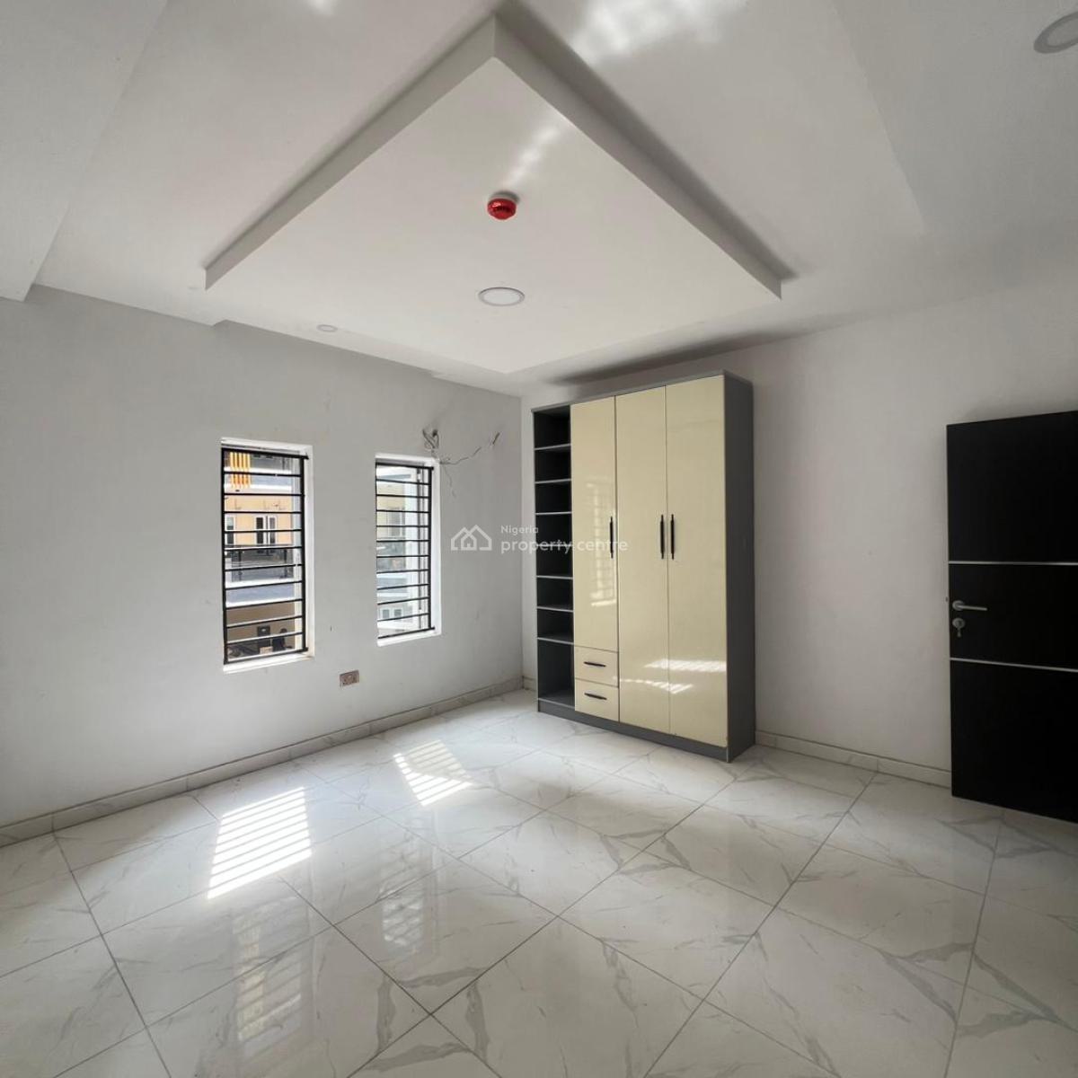 Luxury 2 Bedroom Apartment with Bq, Phase 1, Lekki, Lagos, Flat / Apartment for Sale