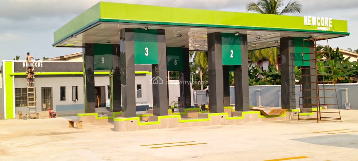 New Filling Station with 6pms Pumps, 1ago Pump on 2978sqm & Flats, Murtala Muhammed Highway Federal Housing Estate Area, Calabar, Cross River, Filling Station for Sale