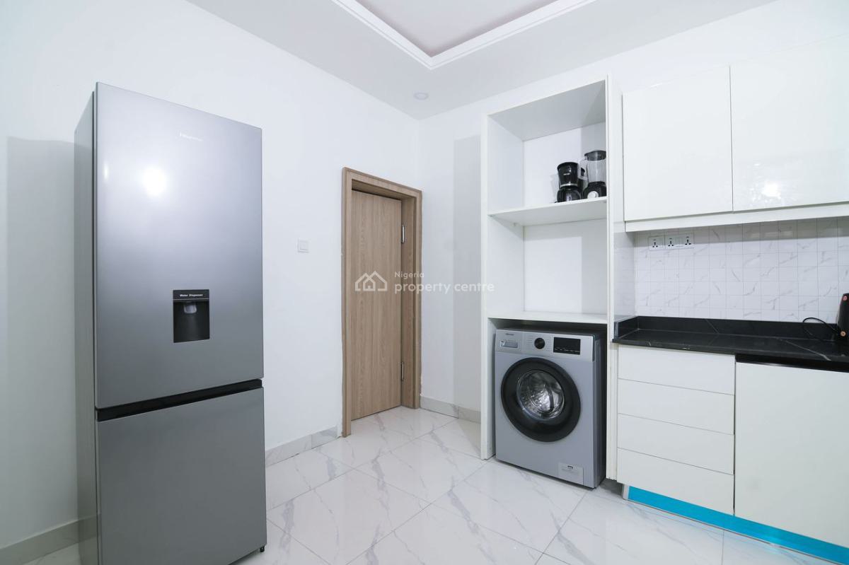 2 Bedroom Apartment with Pool, Utako, Abuja, Flat / Apartment Short Let