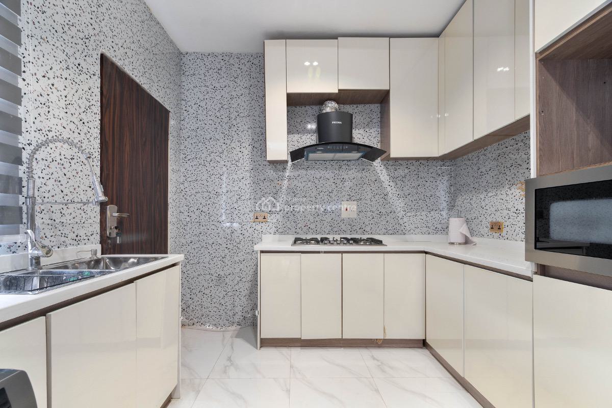 Stylish 2 Bedroom Apartment with Ps5, Abisola Aduke Court, Lekki Phase 1, Lekki, Lagos, Flat / Apartment Short Let