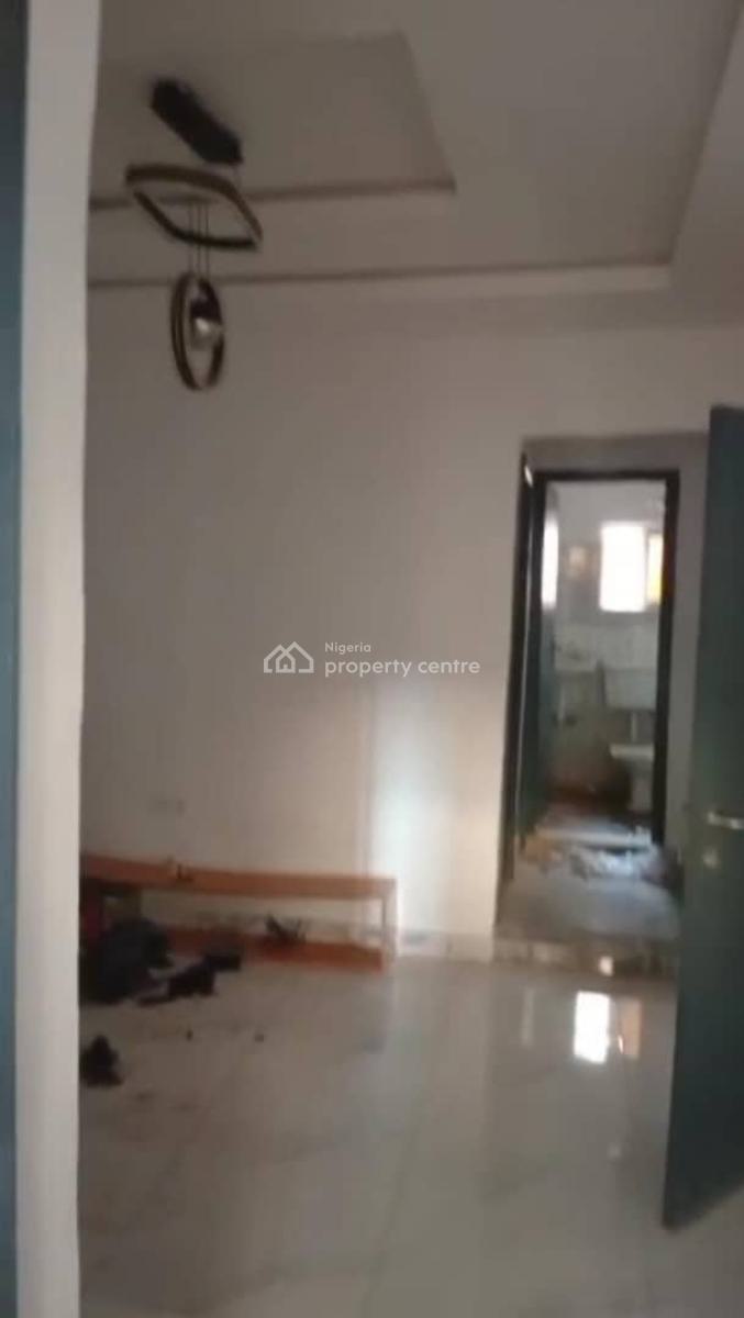 Lovely 2 Bedroom Flat, Olowora, Magodo, Lagos, Flat / Apartment for Rent