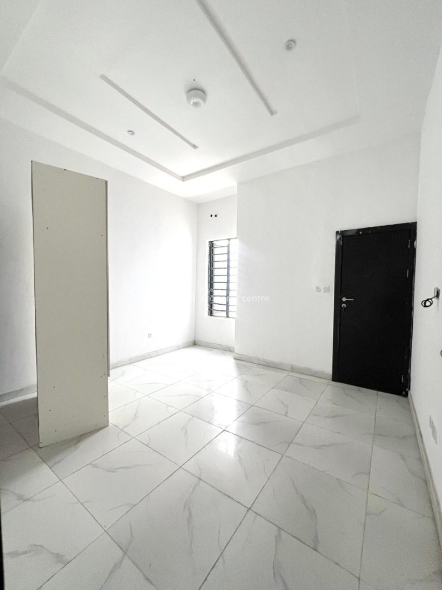 Sharp 4 Bedrooms Terrace Duplex, New Road, Lekki, Lagos, Terraced Duplex for Sale