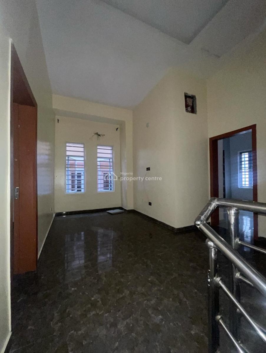 Spaciously Built 4 Bedroom Terrace Duplex, Chevron, Lekki, Lagos, Terraced Duplex for Rent