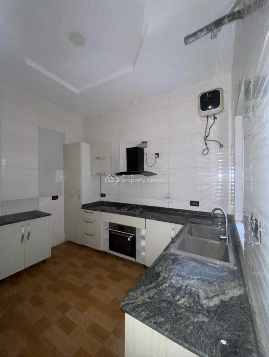 Spaciously Built 4 Bedroom Terrace Duplex, Chevron, Lekki, Lagos, Terraced Duplex for Rent