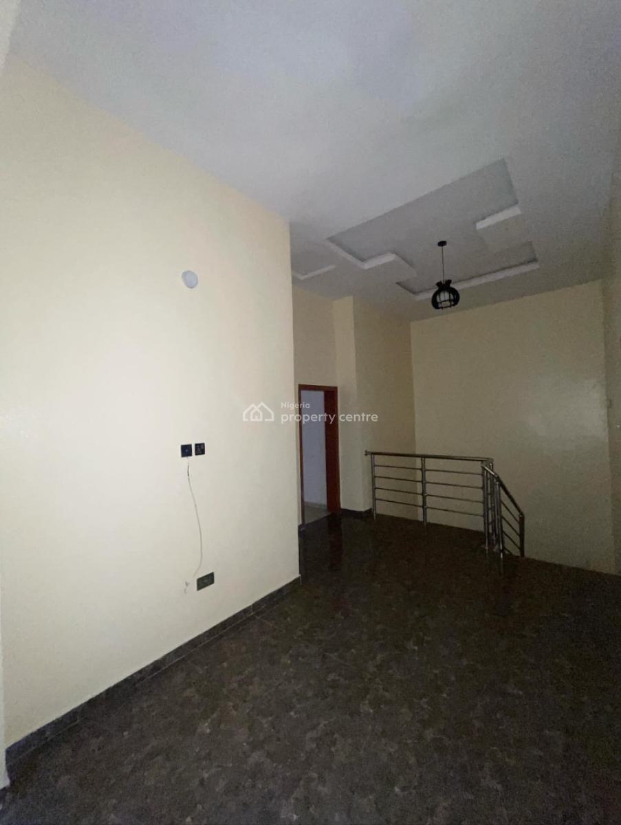 Spaciously Built 4 Bedroom Terrace Duplex, Chevron, Lekki, Lagos, Terraced Duplex for Rent