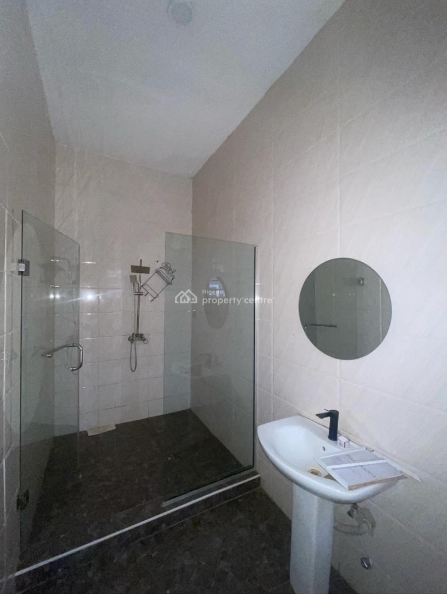 Spaciously Built 4 Bedroom Terrace Duplex, Chevron, Lekki, Lagos, Terraced Duplex for Rent