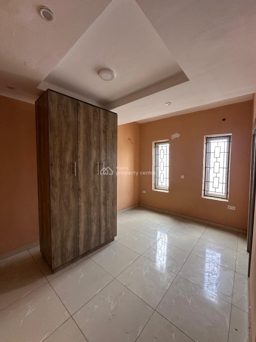 2 Bedroom Apartment, Ologolo, Lekki, Lagos, Flat / Apartment for Sale