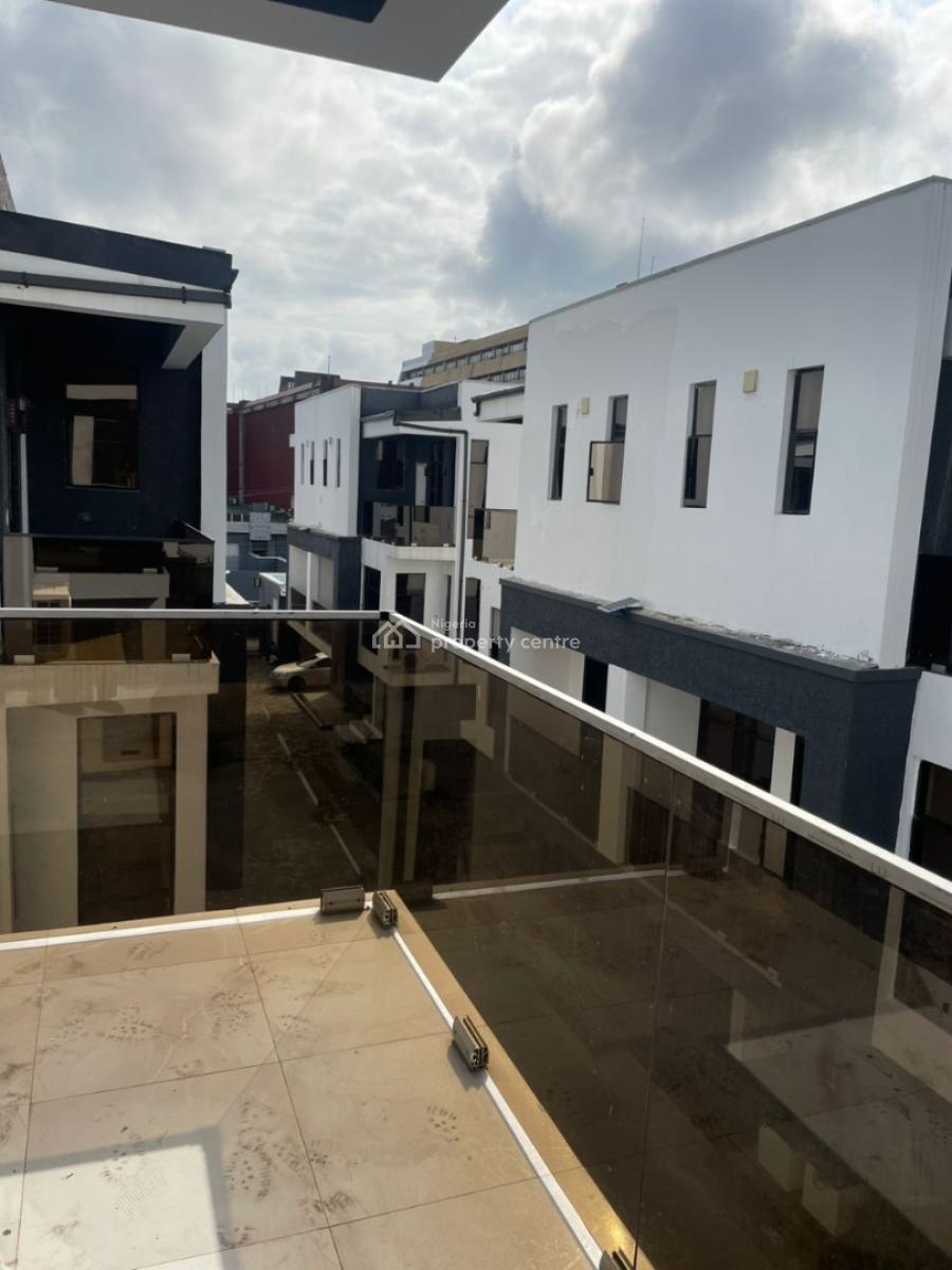 4-bedroom Semi-detached Duplex with Bq, Victoria Island (vi), Lagos, Flat / Apartment for Sale