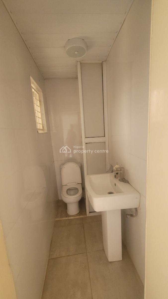 Massive Luxurious 2 Bedroom Flat, By American International School, Durumi, Abuja, Flat / Apartment for Rent