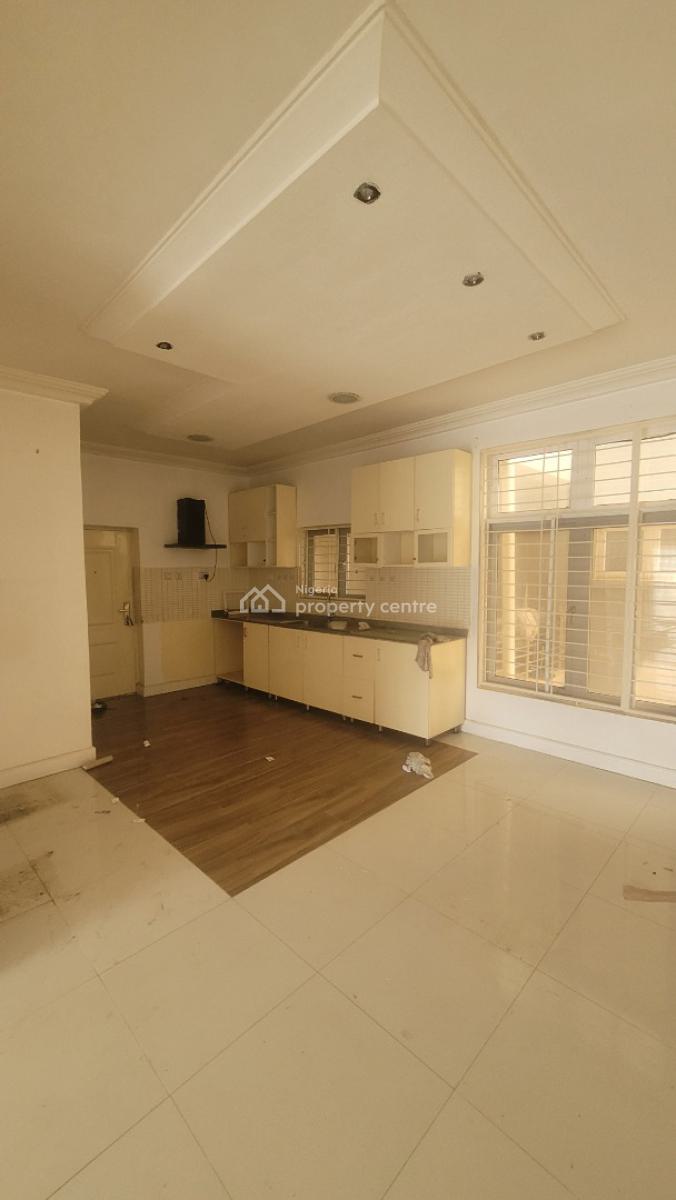 Massive Luxurious 2 Bedroom Flat, By American International School, Durumi, Abuja, Flat / Apartment for Rent