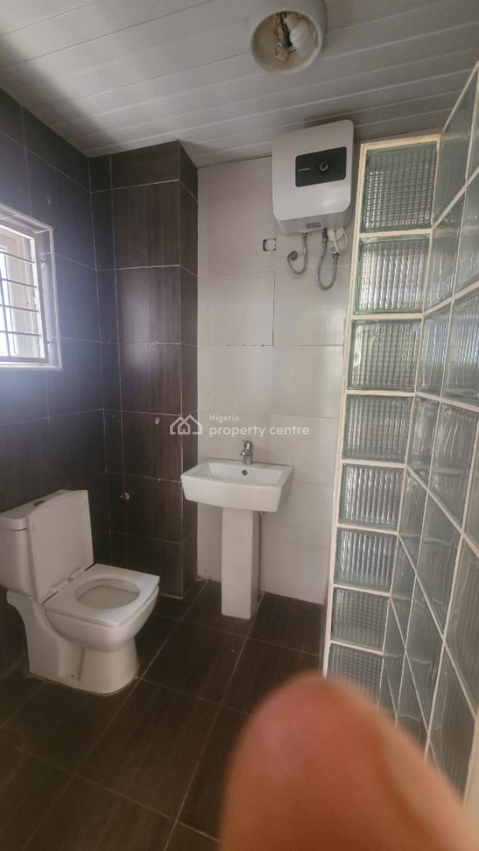 Massive Luxurious 2 Bedroom Flat, By American International School, Durumi, Abuja, Flat / Apartment for Rent