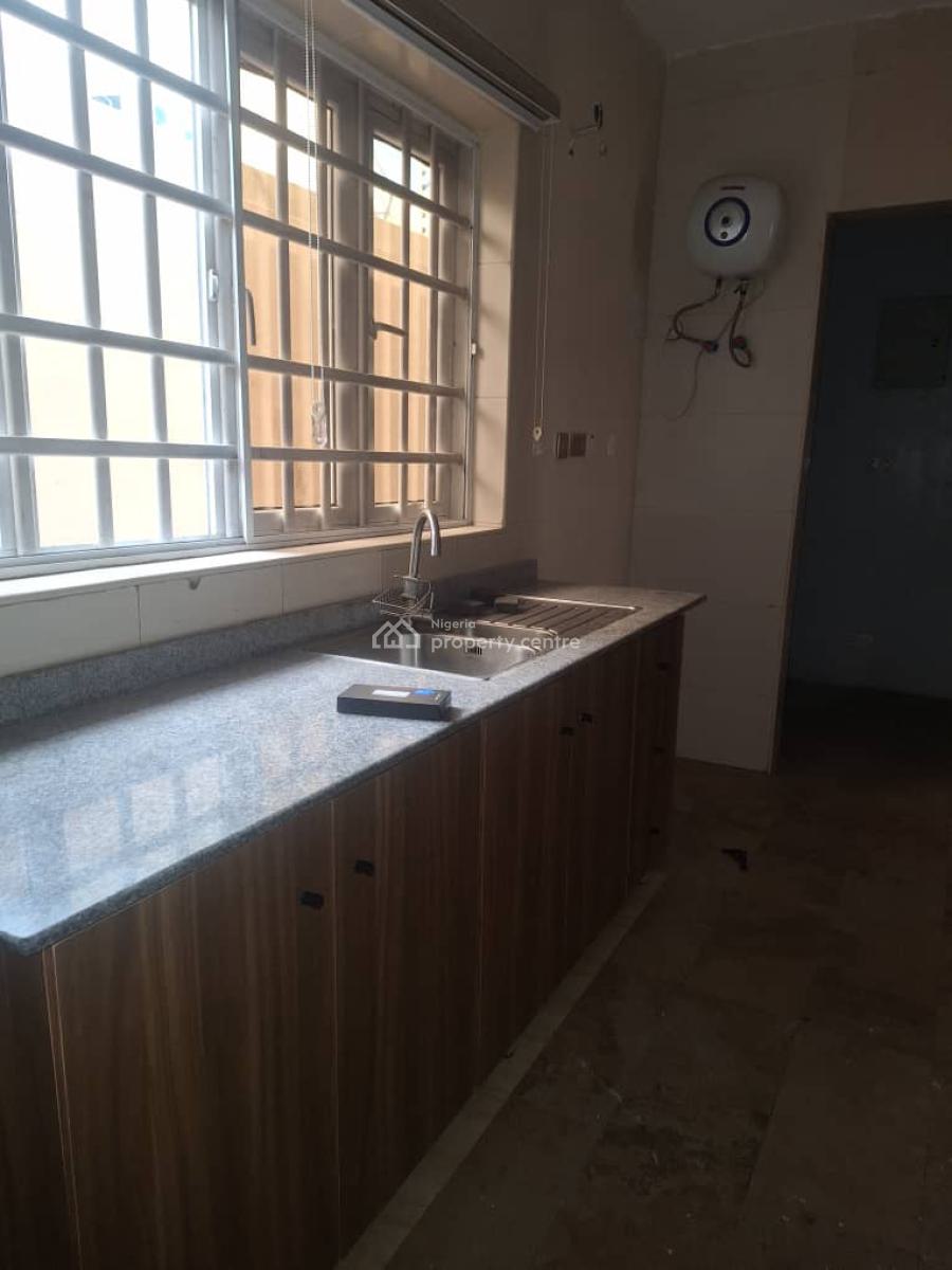 3 Bedroom Flat, Gra Phase 1, Magodo, Lagos, Flat / Apartment for Rent