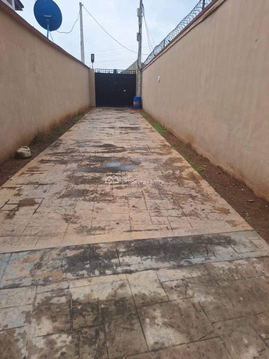 3 Bedroom Flat, Gra Phase 1, Magodo, Lagos, Flat / Apartment for Rent