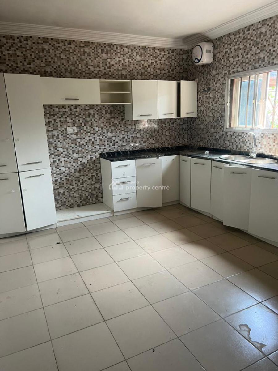 2 Bedroom Penthouse, Jahi, Abuja, Block of Flats for Sale