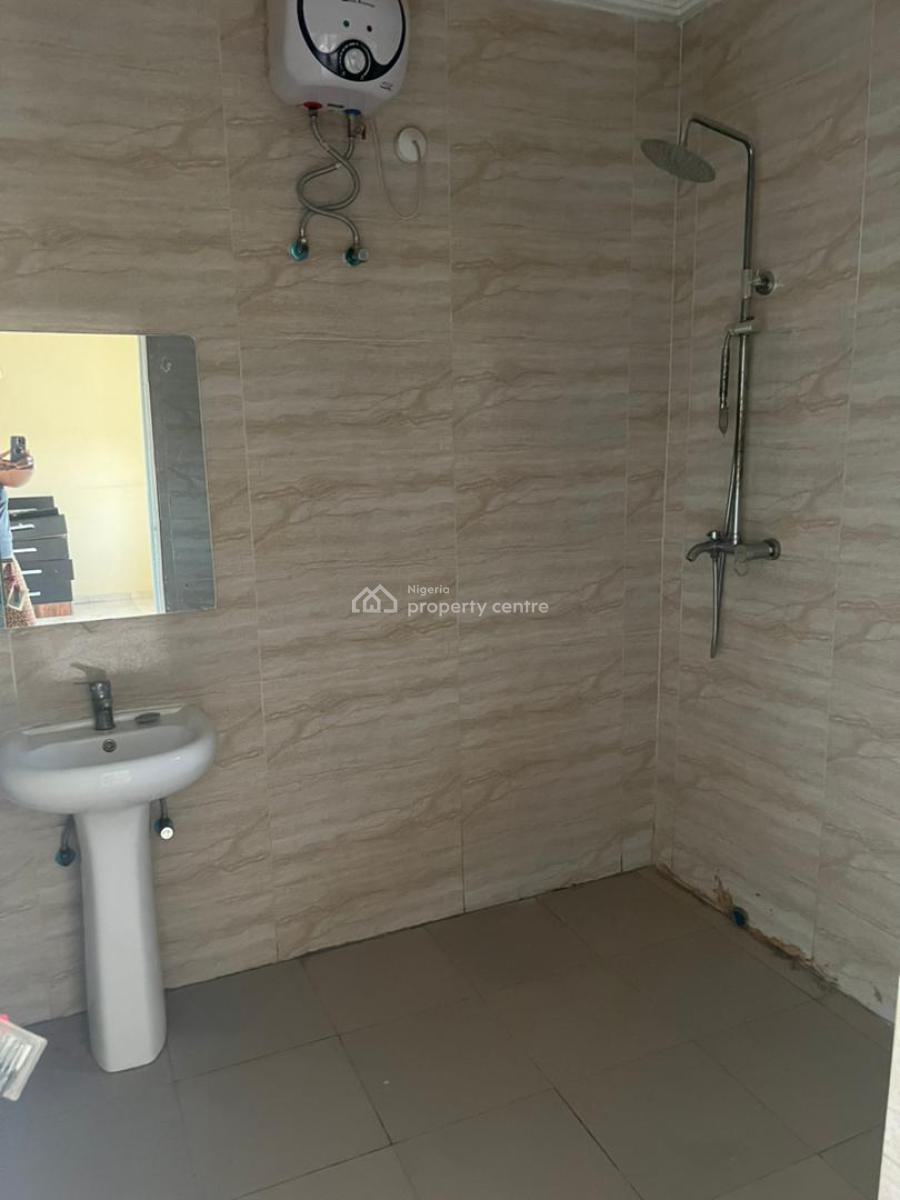 2 Bedroom Penthouse, Jahi, Abuja, Block of Flats for Sale