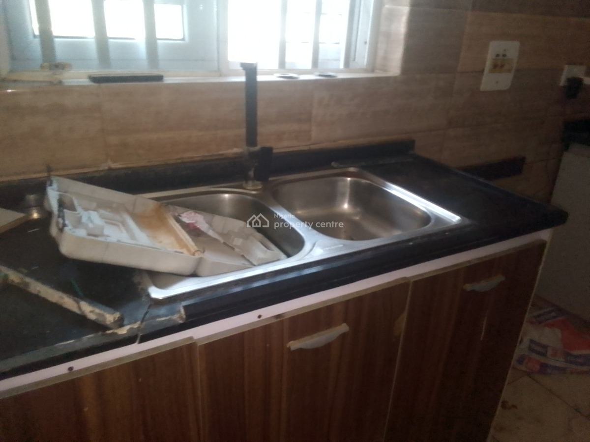 Spacious Luxury 4 Bedroom Duplex with Excellent Features, Meadows View Estate, Ogombo, Ajah, Lagos, Flat / Apartment for Rent