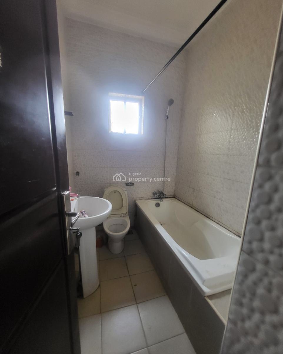 Luxurious Massive 2 Bedroom Flat, By Hillside Estate, Dawaki, Gwarinpa, Abuja, Flat / Apartment for Rent