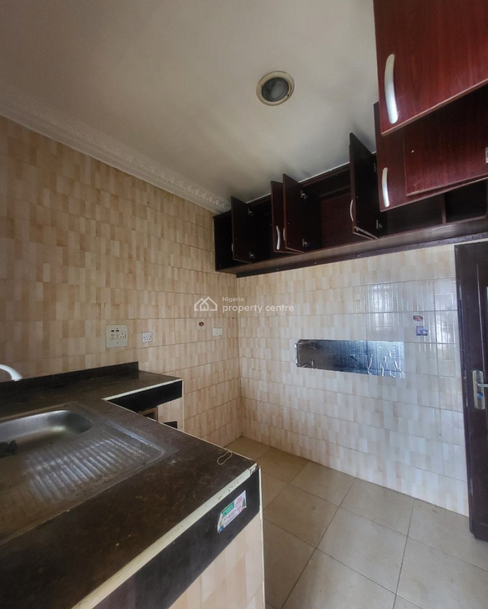 Luxurious Massive 2 Bedroom Flat, By Hillside Estate, Dawaki, Gwarinpa, Abuja, Flat / Apartment for Rent