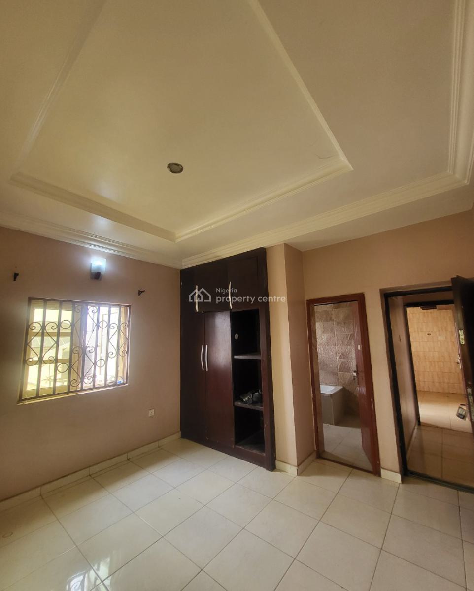 Luxurious Massive 2 Bedroom Flat, By Hillside Estate, Dawaki, Gwarinpa, Abuja, Flat / Apartment for Rent