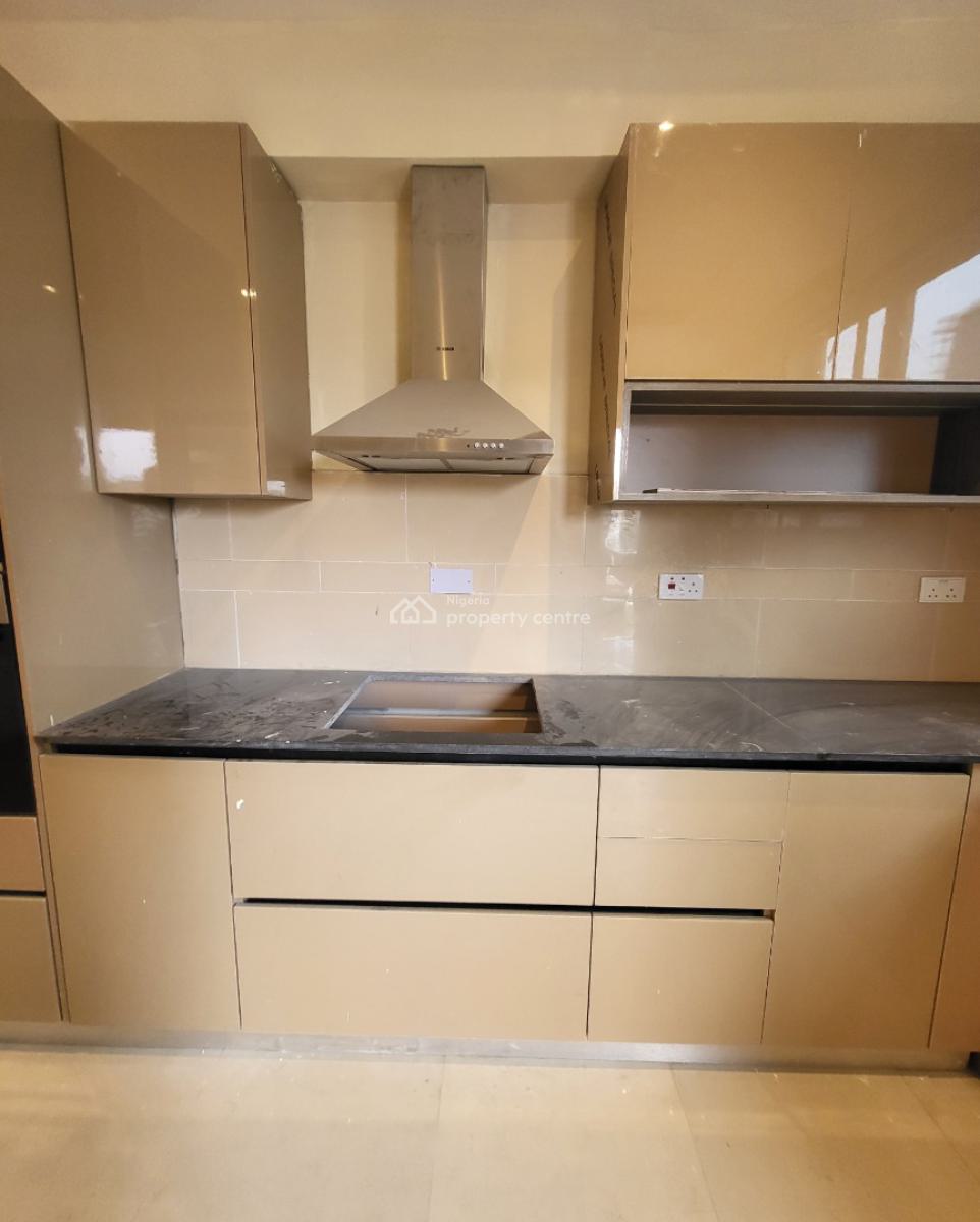 New Built Spacious  Luxury 3 Bedroom Apartment, Off Admiralty Way, Lekki Phase 1, Lekki, Lagos, Flat / Apartment for Sale