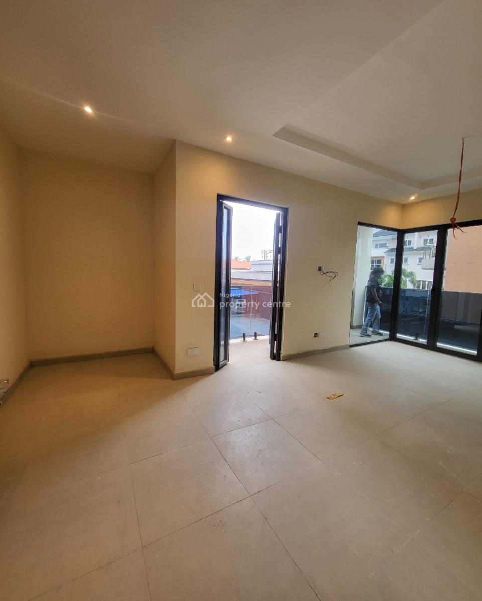 New Built Spacious  Luxury 3 Bedroom Apartment, Off Admiralty Way, Lekki Phase 1, Lekki, Lagos, Flat / Apartment for Sale