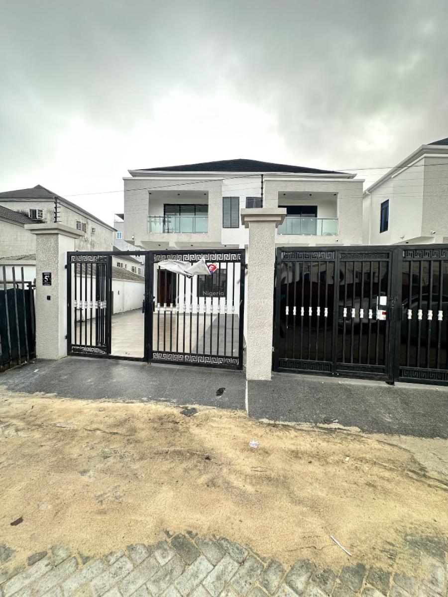 Spaciously Built 4 Bedroom Semi Detached Duplex with Bq, Ologolo, Lekki, Lagos, Semi-detached Duplex for Sale