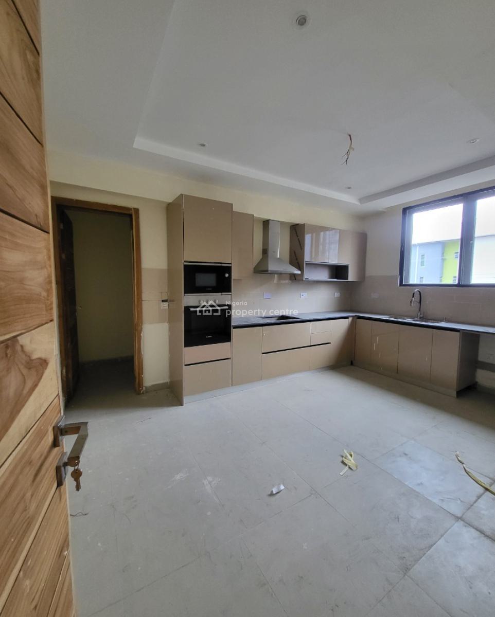Newly Built Luxury 2 Bedroom Apartment, Off Admiralty Way, Lekki Phase 1, Lekki, Lagos, Flat / Apartment for Sale