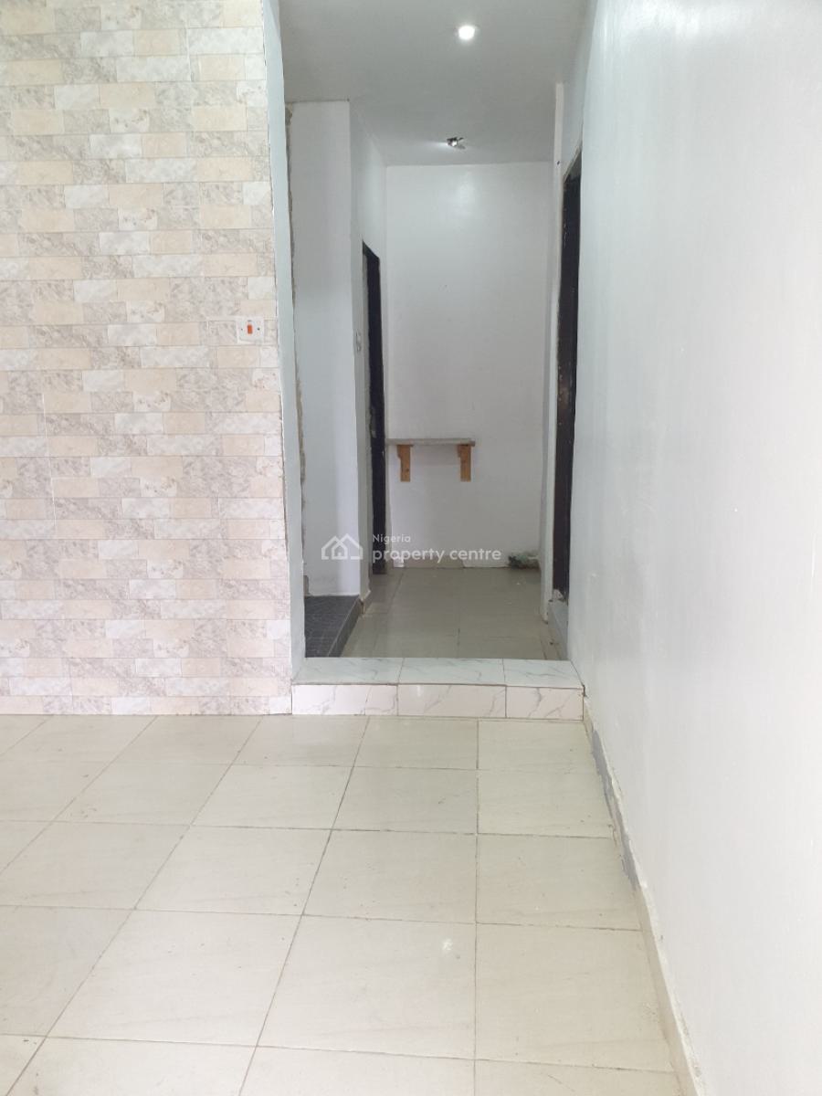Spacious Service 2 Bedroom Flat, Ilasan, Lekki, Lagos, Flat / Apartment for Rent