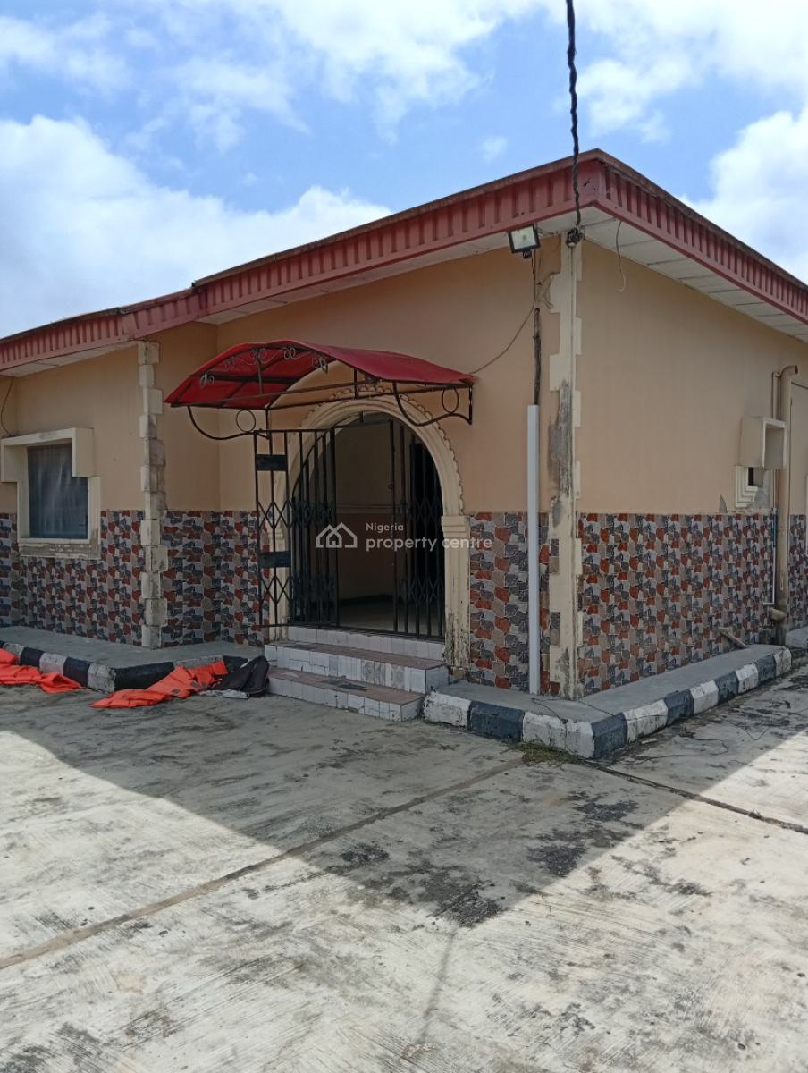 Executive 3 Bedroom Bungalow Alone in Compound, Eputu, Awoyaya, Ibeju Lekki, Lagos, Detached Bungalow for Rent