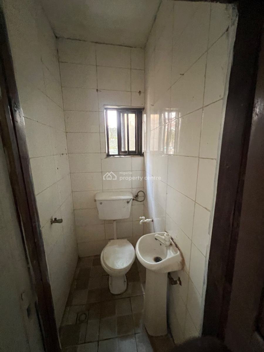 1 Bedroom Flat, 2toilet, , Tarred Rd, By Lifecamp Junction (fully Tarred Rd), Life Camp, Abuja, Flat / Apartment for Rent