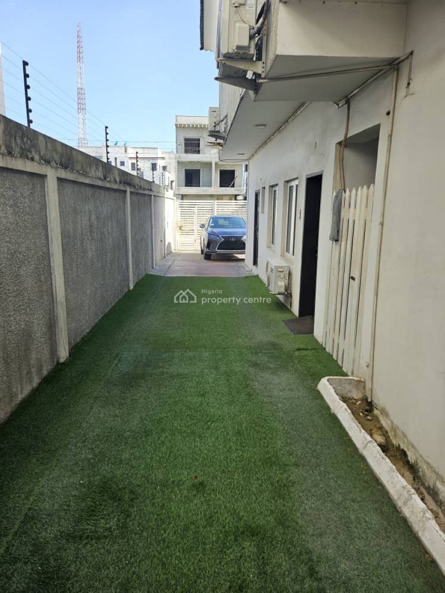 3 Bedroom Apartment with a Room Boys Quarter in Lekki Phase 1 #  250m, Lekki, Lekki Phase 1, Lekki, Lagos, Flat / Apartment for Sale