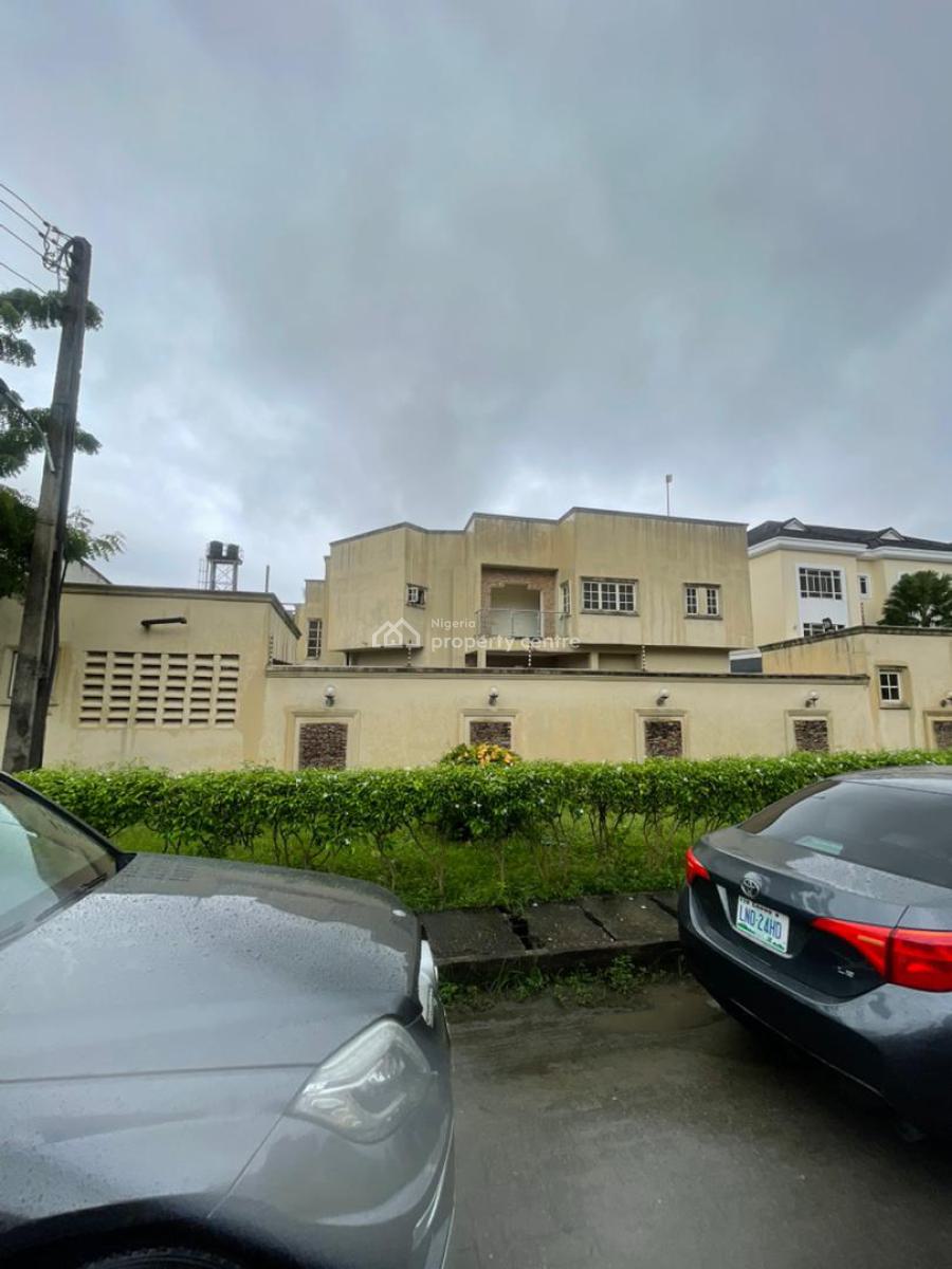 Land Measuring 1400sqms with a Demolishable Structure, Off Admiralty Way, Lekki Phase 1, Lekki, Lagos, Mixed-use Land for Sale