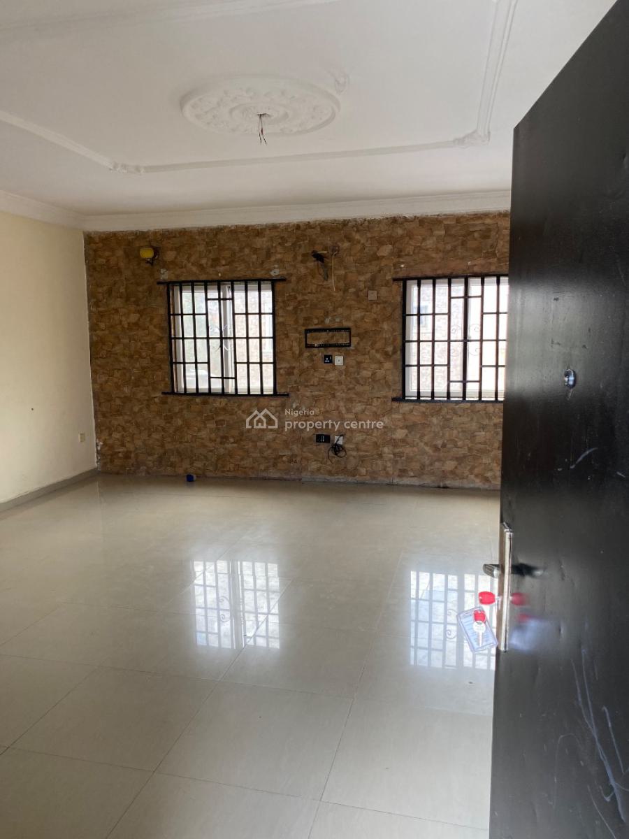 Well Maintained 2 Bedroom Flat, Eputu, Awoyaya, Ibeju Lekki, Lagos, Flat / Apartment for Rent