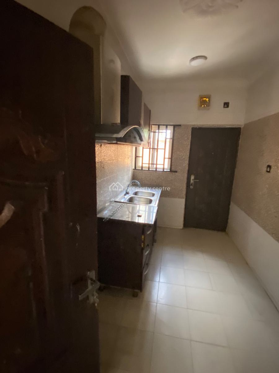 Well Maintained 2 Bedroom Flat, Eputu, Awoyaya, Ibeju Lekki, Lagos, Flat / Apartment for Rent
