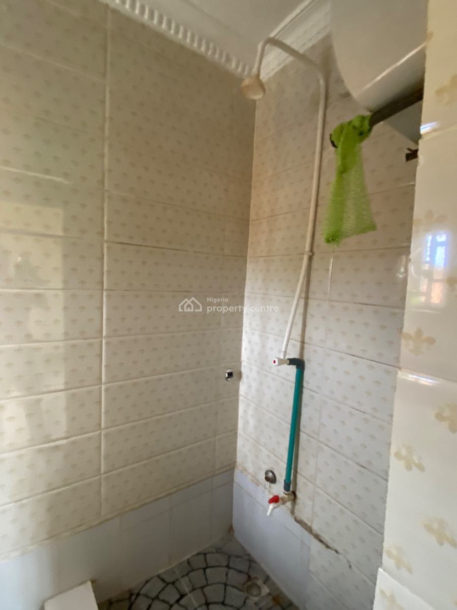 Well Maintained 2 Bedroom Flat, Eputu, Awoyaya, Ibeju Lekki, Lagos, Flat / Apartment for Rent