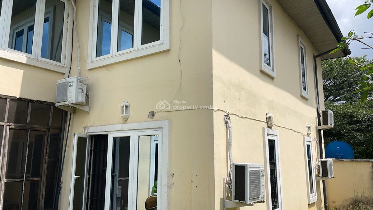 3 Bedrooms Duplex with Attached Maids Quarters, Golfview Estate. Link Reservation Road, Onireke Gra, Dugbe (onireke), Ibadan North-west, Oyo, Semi-detached Duplex for Sale