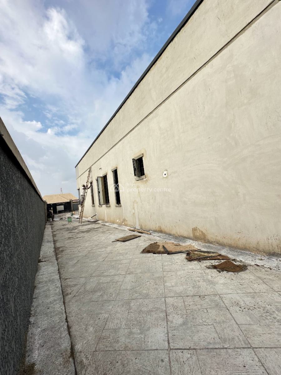 a Spacious and Smart Three Bedroom Bungalow with a Bq, Ile Tuntun Estate, Off Nihort. Jericho Extension, Ibadan, Oyo, Detached Bungalow for Sale