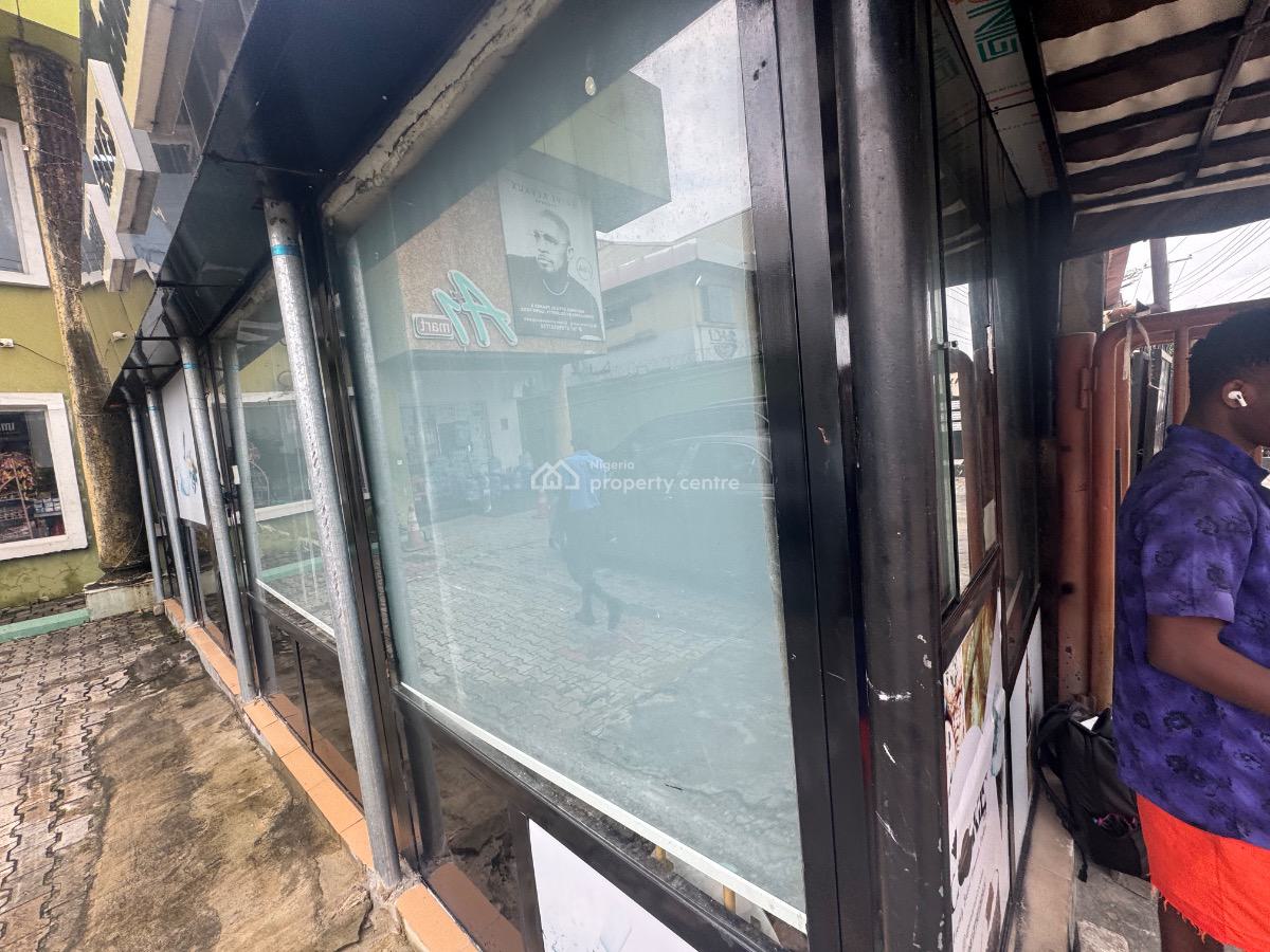 a 30 Sqm Commercial Space Facing a Busy Road, Lekki Phase 1, Lekki, Lagos, Restaurant / Bar for Rent