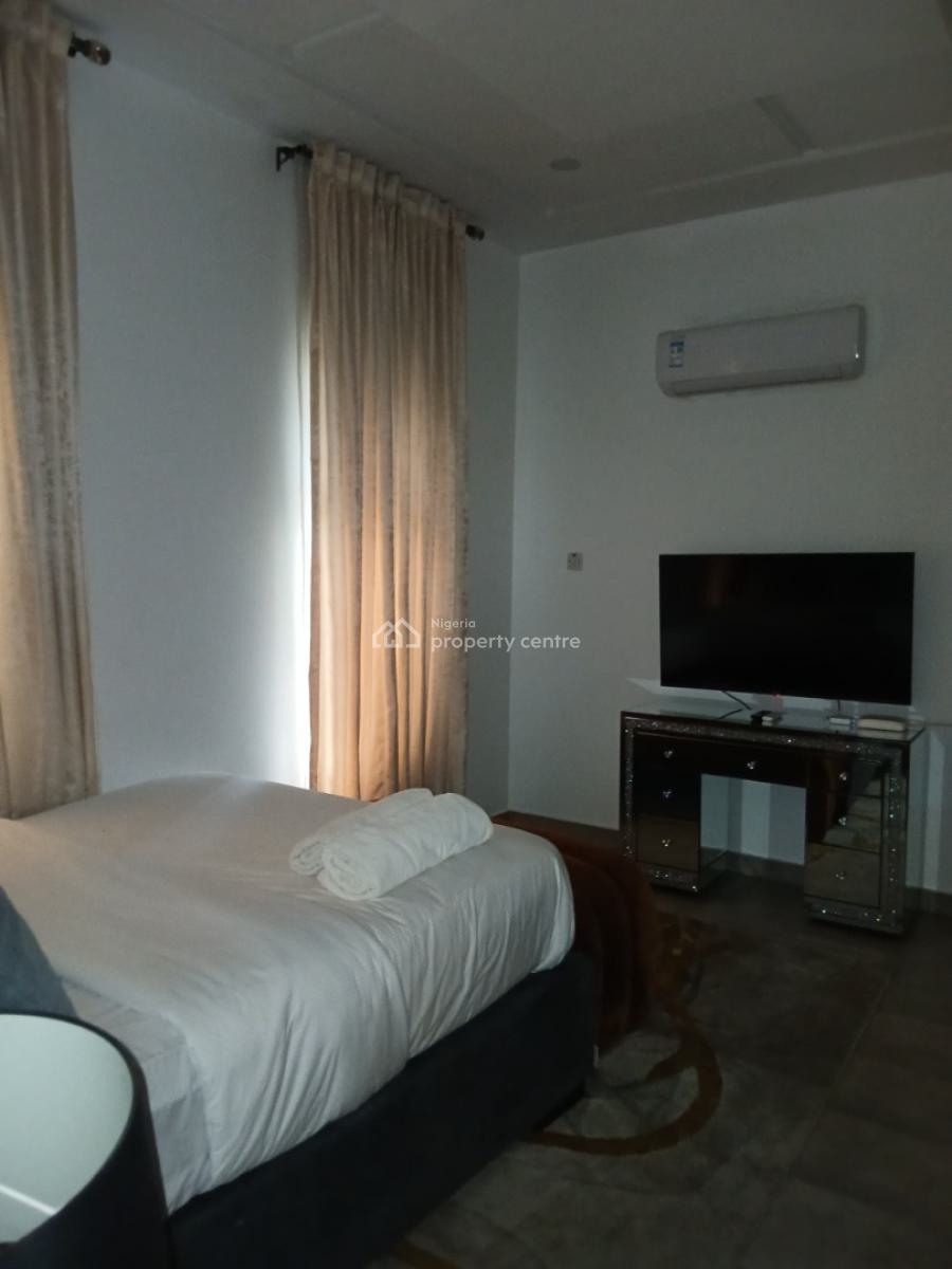 Semi-furnished 4-bedroom Terrace, Old Ikoyi, Ikoyi, Lagos, Terraced Duplex for Sale