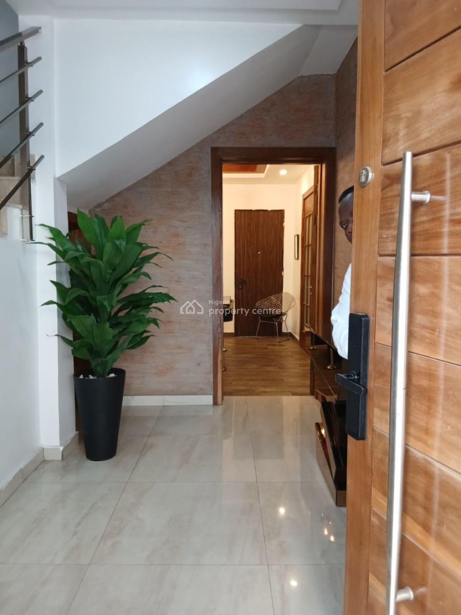 Semi-furnished 4-bedroom Terrace, Old Ikoyi, Ikoyi, Lagos, Terraced Duplex for Sale