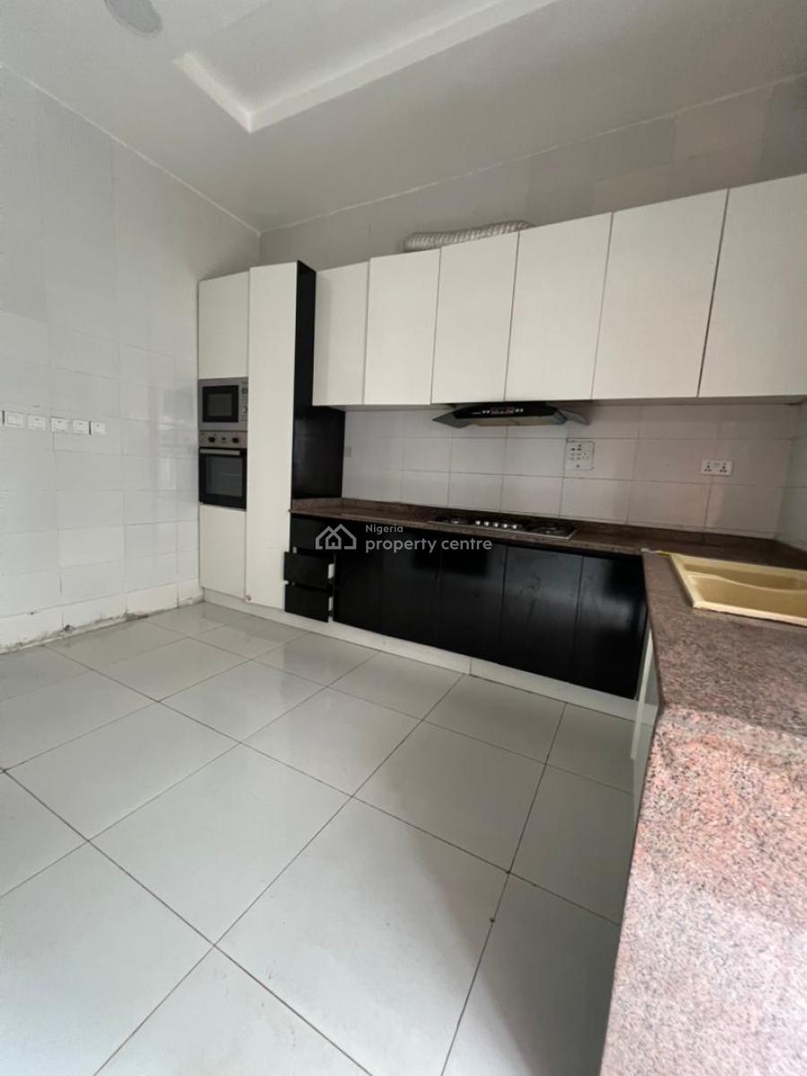 Well Maintained Distress 4 Bedroom Duplex, Off Orchid Road By Chevron Toll Gate Eleganza, Lekki, Lagos, Terraced Duplex for Sale
