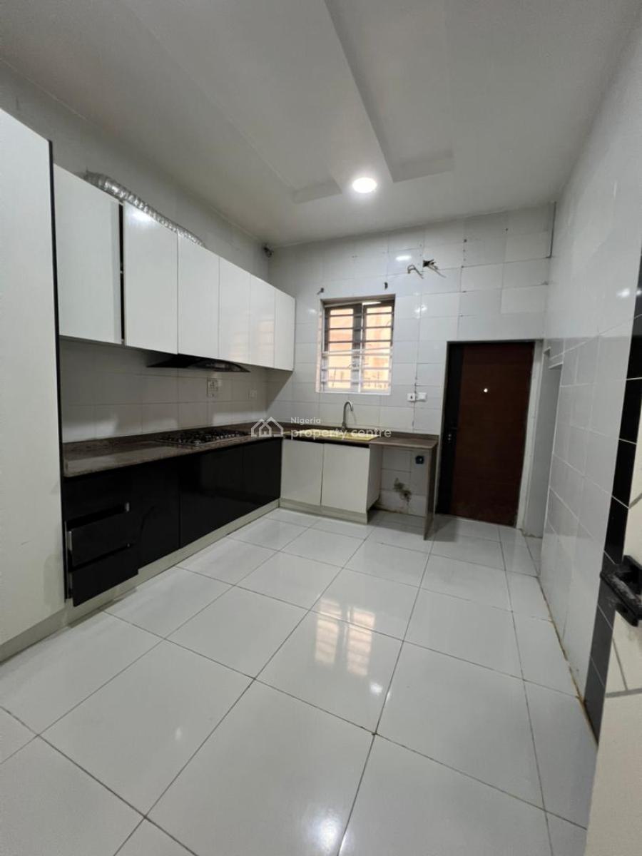 Well Maintained Distress 4 Bedroom Duplex, Off Orchid Road By Chevron Toll Gate Eleganza, Lekki, Lagos, Terraced Duplex for Sale