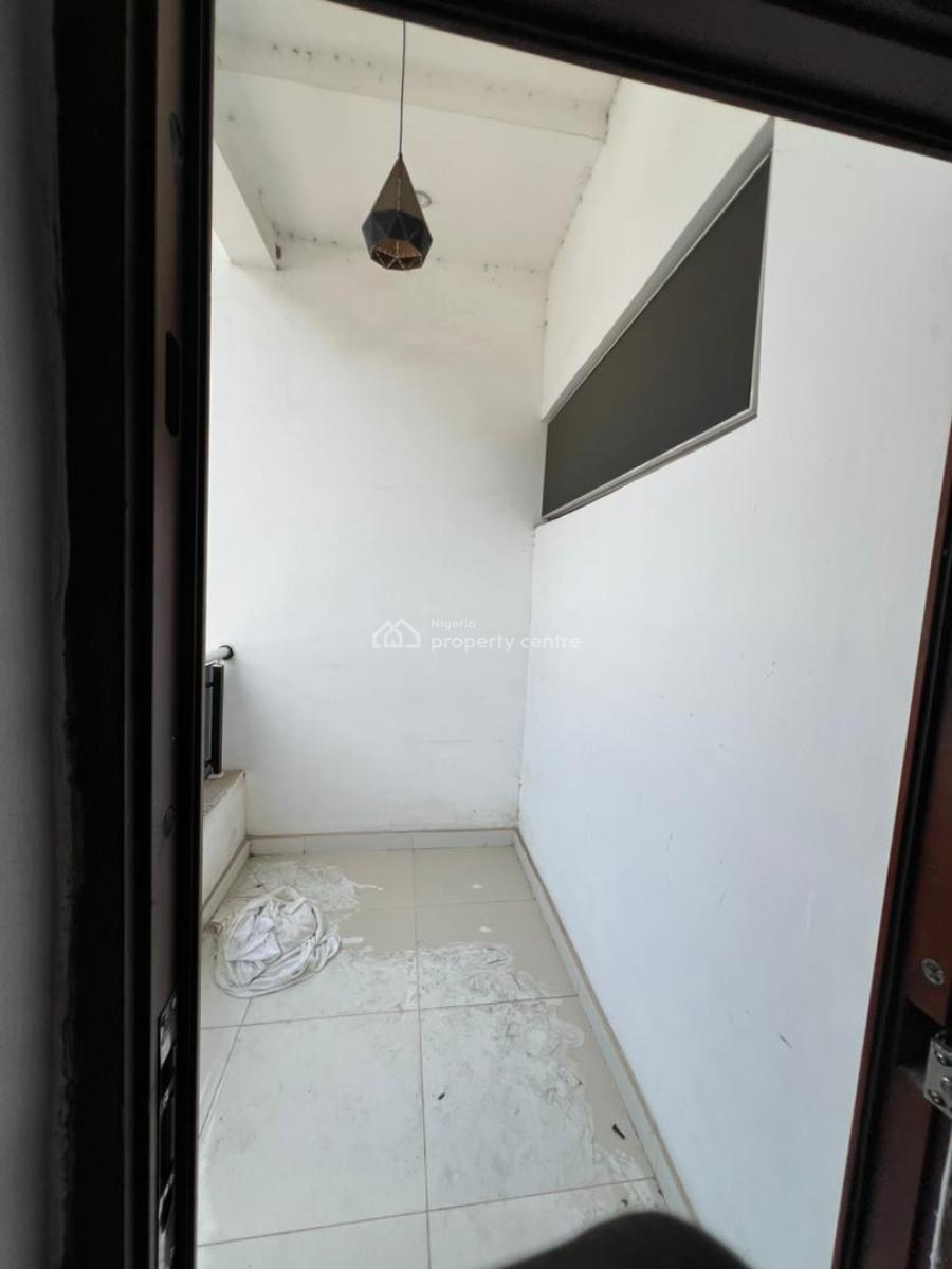 Well Maintained Distress 4 Bedroom Duplex, Off Orchid Road By Chevron Toll Gate Eleganza, Lekki, Lagos, Terraced Duplex for Sale