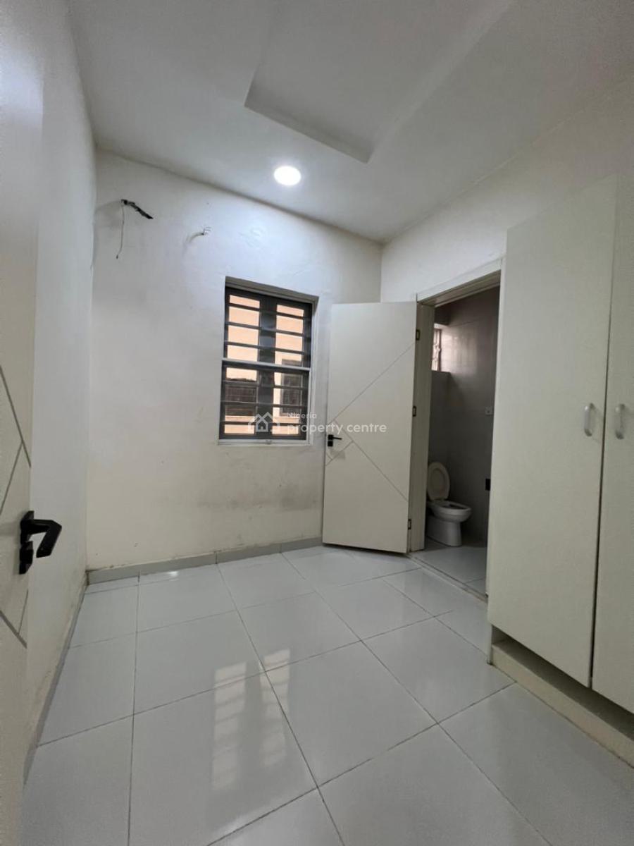 Well Maintained Distress 4 Bedroom Duplex, Off Orchid Road By Chevron Toll Gate Eleganza, Lekki, Lagos, Terraced Duplex for Sale