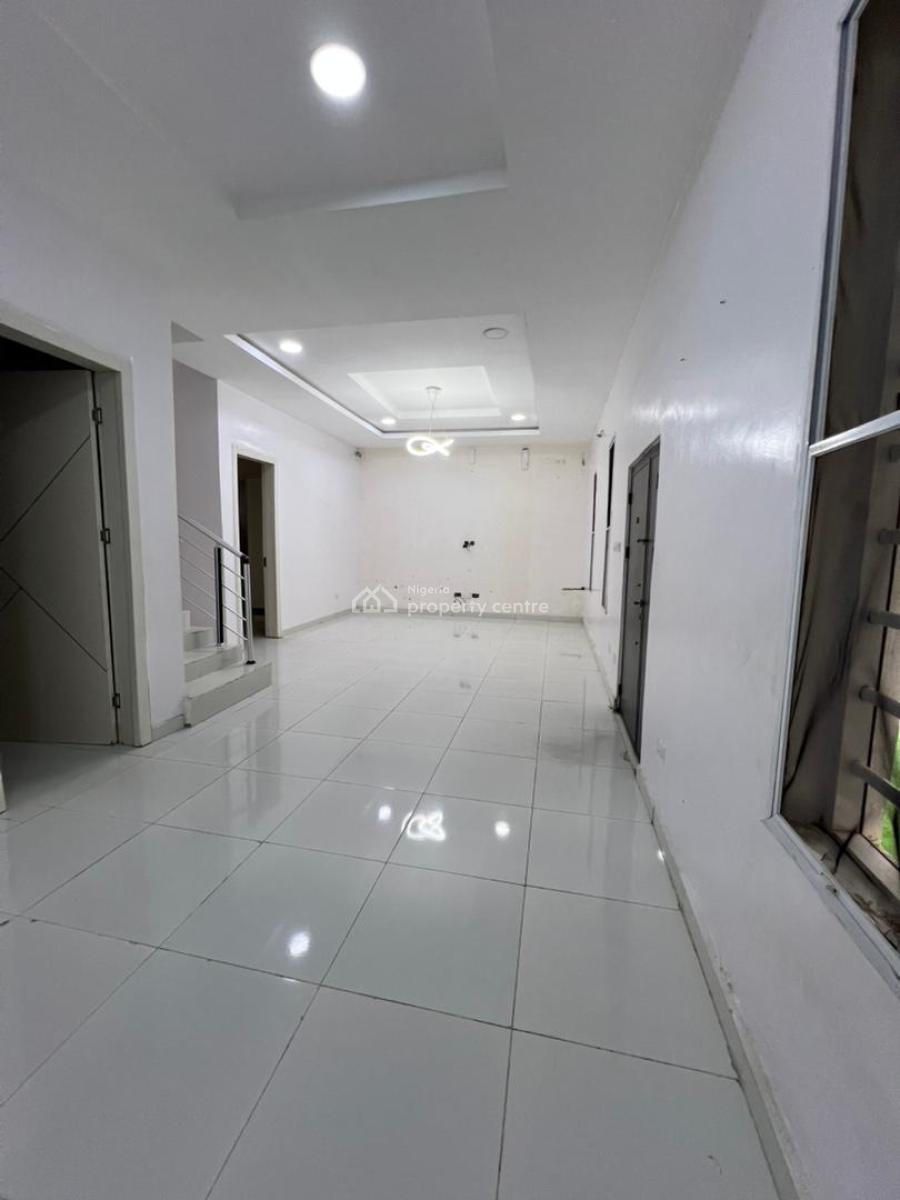 Well Maintained Distress 4 Bedroom Duplex, Off Orchid Road By Chevron Toll Gate Eleganza, Lekki, Lagos, Terraced Duplex for Sale