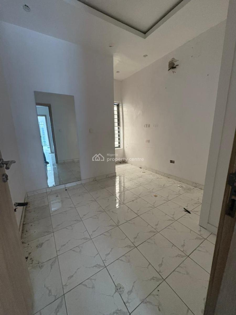 Clean and Spacious Room ( Upstairs) in a Shared Duplex, Orchid Road, Lekki, Lagos, Self Contain (single Rooms) for Rent