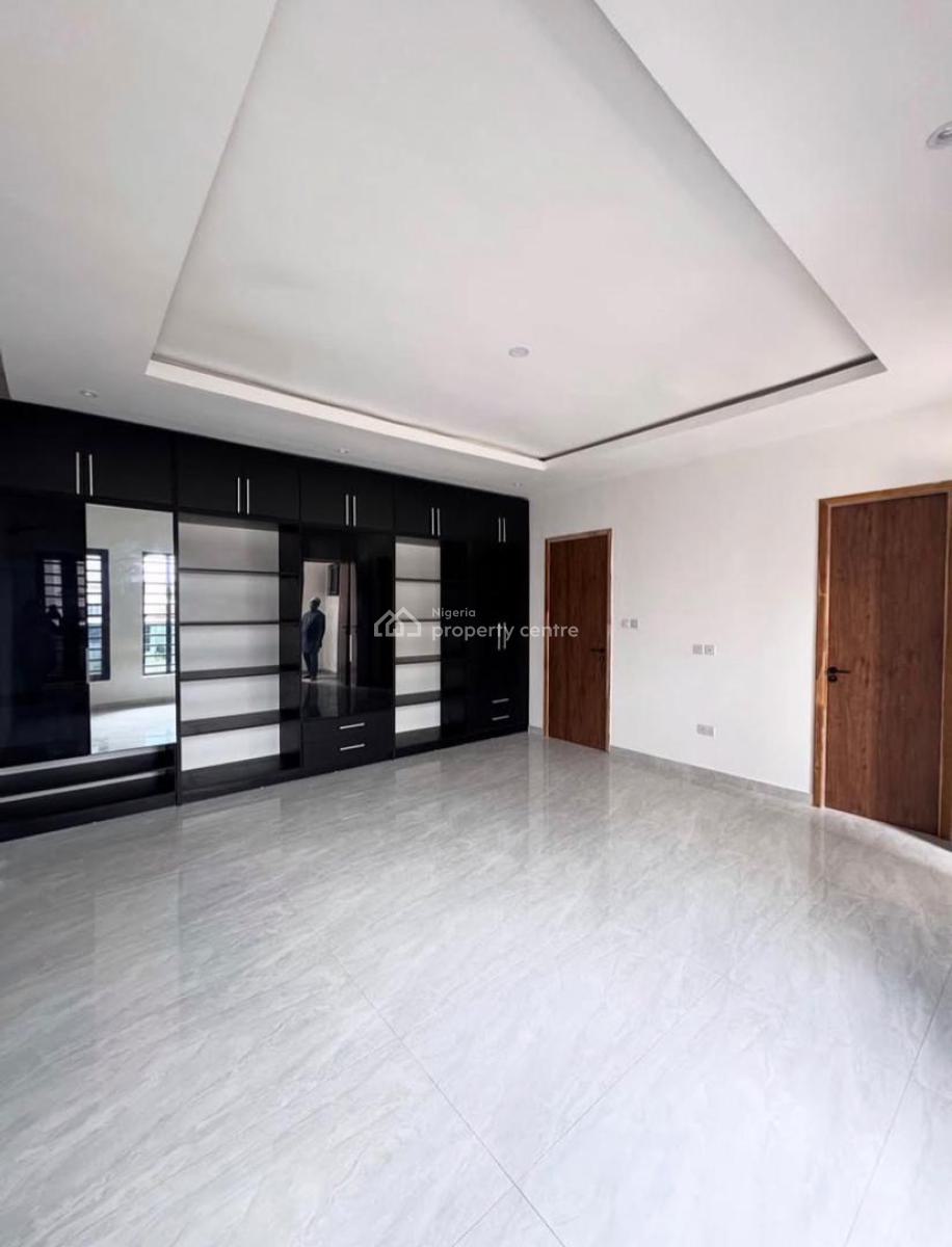 2 Bedrooms Apartment with Elevator, Ikate, Lekki, Lagos, Flat / Apartment for Sale