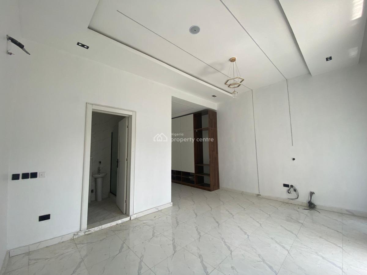 4 Bedrooms Semi Detached Duplex with Bq, Ikota Villa Estate, Lekki Lagos, Lekki, Lagos, Semi-detached Duplex for Sale