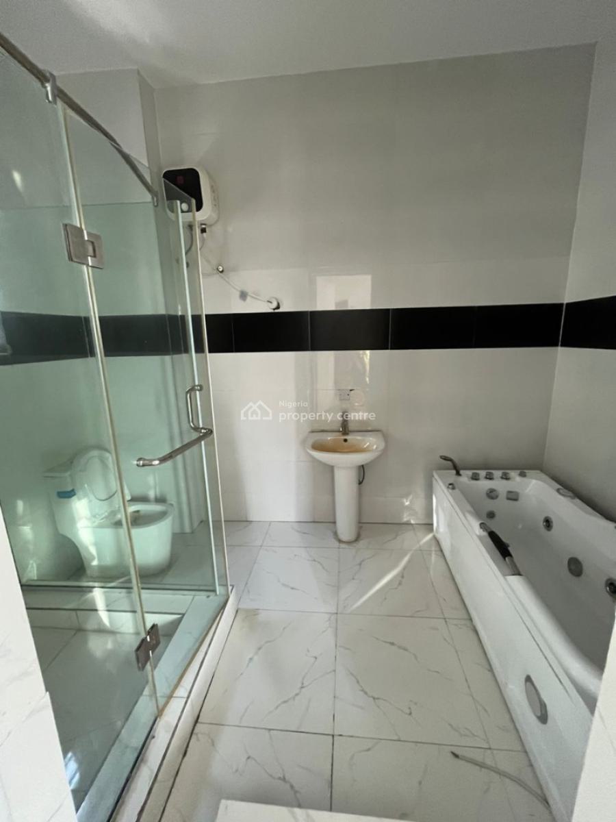Very Spacious Master Bedroom in a Shared Apartment, Thomos Estate, Ajah, Lagos, House for Rent