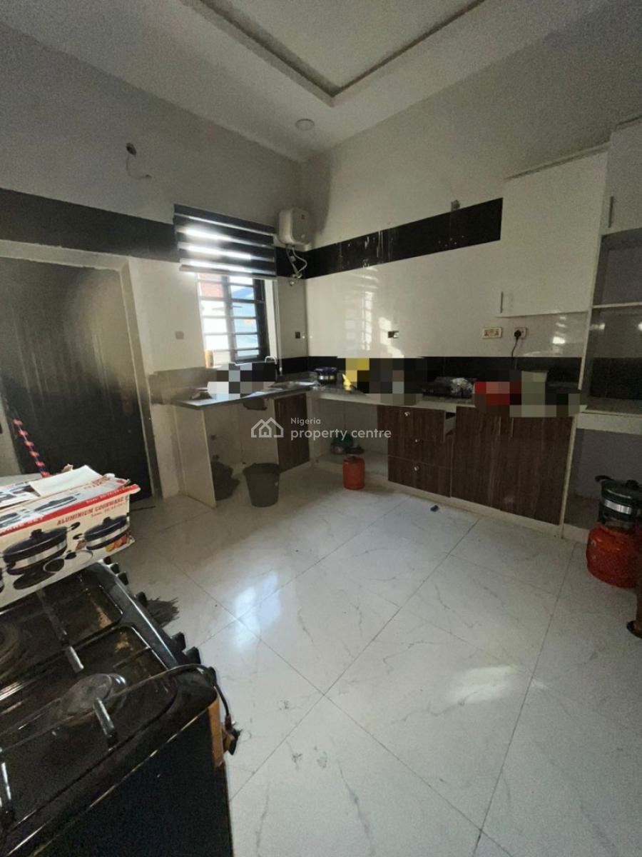 Very Spacious Master Bedroom in a Shared Apartment, Thomos Estate, Ajah, Lagos, House for Rent